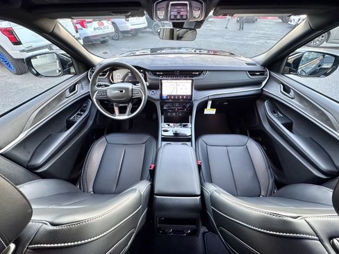 New 2025 Jeep Grand Cherokee Limited w/ MOPAR Finishing Package image 23