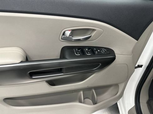 Used 2020 Kia Sedona LX FWD image 15
