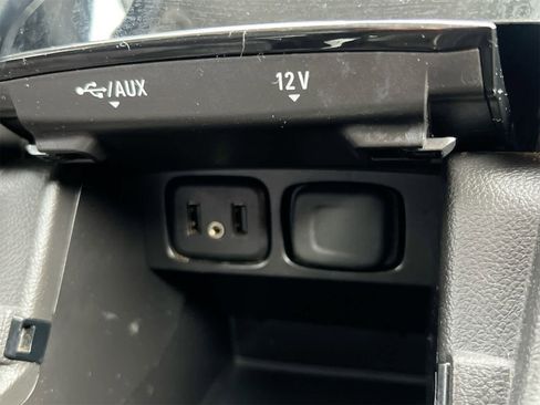 Used 2018 Buick Encore Preferred image 31