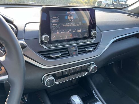 Used 2023 Nissan Altima 2.5 SR FWD image 25