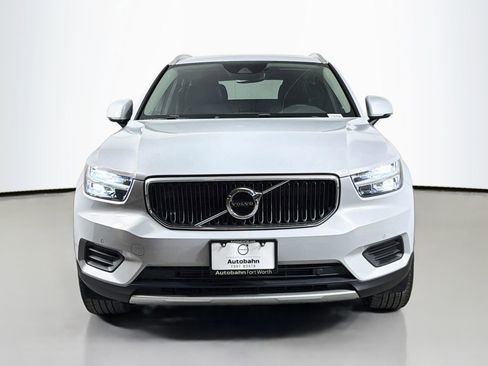 Used 2020 Volvo XC40 T4 Momentum w/ Protection Package Premier FWD image 2