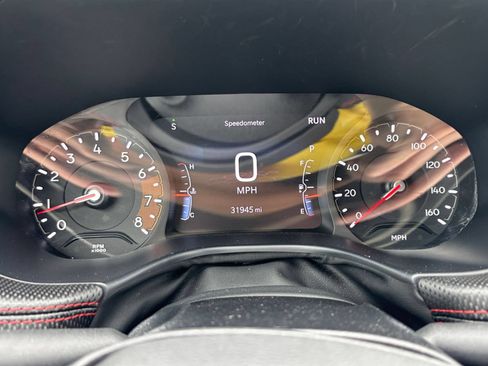 Used 2025 Jeep Compass Trailhawk AWD/4WD image 39