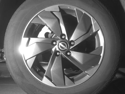 Used 2025 Nissan Rogue SV image 15