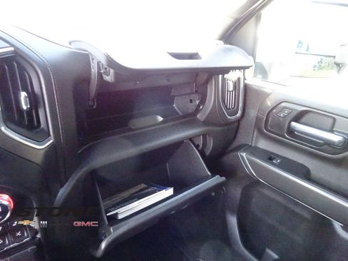 Used 2023 GMC Sierra 2500 AT4 w/ AT4 Premium Plus Package image 32