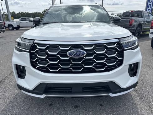 New 2026 Ford Explorer Platinum RWD image 2