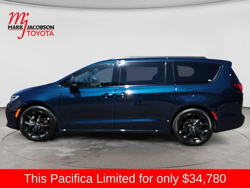 Used 2025 Chrysler Pacifica Limited FWD image 15