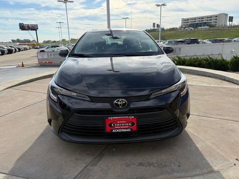 Certified 2025 Toyota Corolla LE image 10