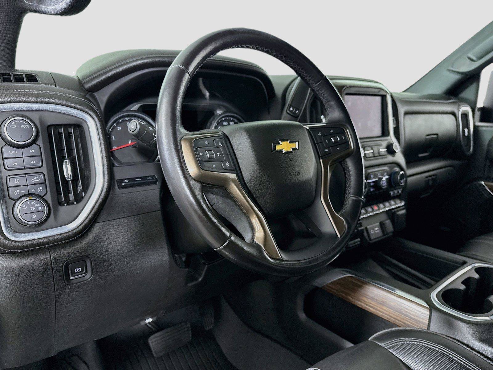 Used 2023 Chevrolet Silverado 3500 High Country w/ Z71 Off-Road Package AWD/4WD image 3