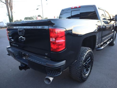 Used 2018 Chevrolet Silverado 2500 LT w/ Midnight Edition image 5