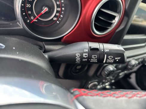 Used 2021 Jeep Wrangler Unlimited Rubicon AWD/4WD image 44