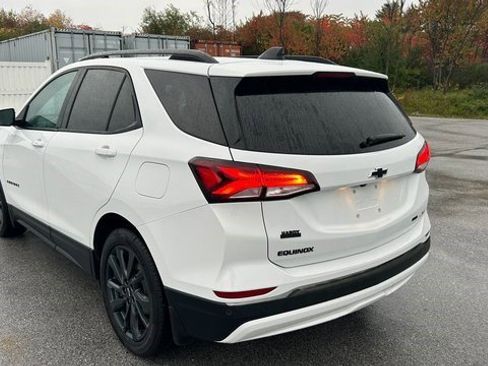 Certified 2022 Chevrolet Equinox RS w/ LPO, Floor Liner Package image 8