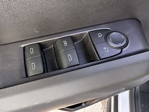 Used 2023 Chevrolet Colorado LT w/ LT Convenience Package AWD/4WD image 9