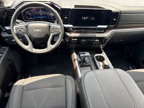 Used 2024 Chevrolet Silverado 1500 LT Trail Boss w/ LPO, Dark Essentials Package AWD/4WD image 23