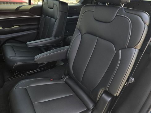 New 2026 Jeep Grand Cherokee L Limited w/ Luxury Tech Group II RWD image 13