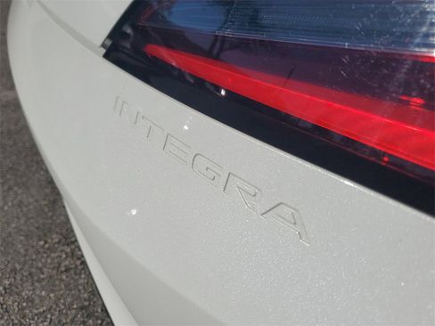 Used 2023 Acura Integra image 10