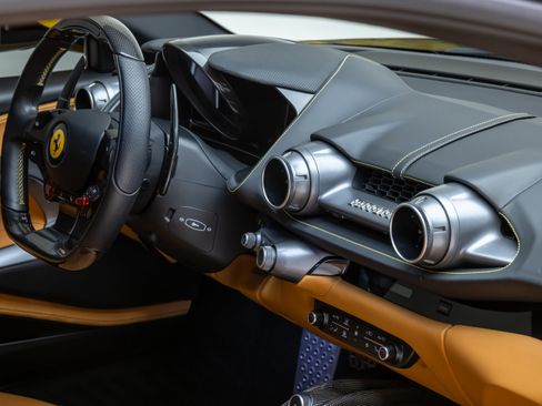 Used 2019 Ferrari 812 Superfast image 58