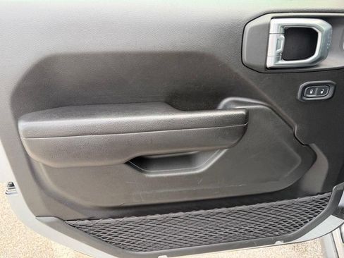 Used 2024 Jeep Wrangler Unlimited Rubicon 4xe AWD/4WD image 12