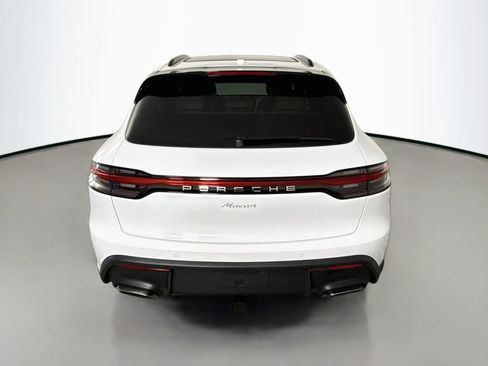 Certified 2026 Porsche Macan AWD/4WD image 27