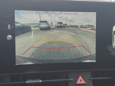 Used 2023 Kia Sportage SX image 18