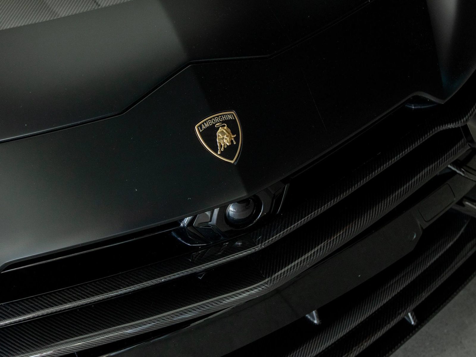 Used 2023 Lamborghini Urus Performante AWD/4WD image 4