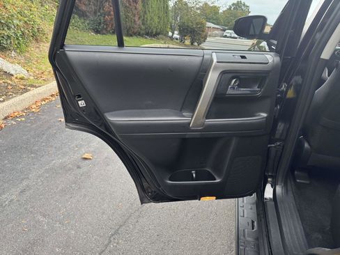 Used 2024 Toyota 4Runner SR5 image 12