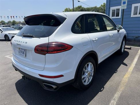 Used 2016 Porsche Cayenne AWD/4WD image 5