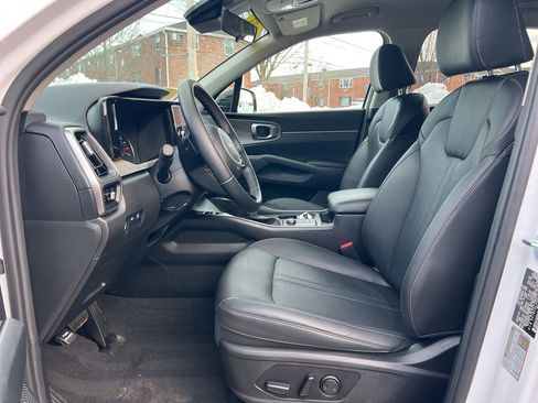 Certified 2023 Kia Sorento S image 11