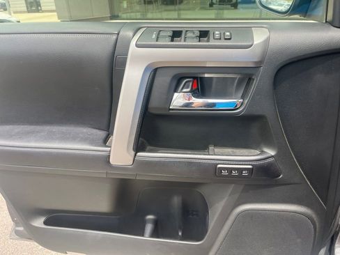 Used 2018 Toyota 4Runner Limited AWD/4WD image 21