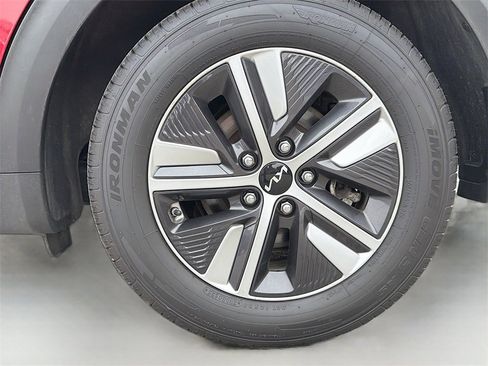 Used 2022 Kia Niro EX Premium image 35