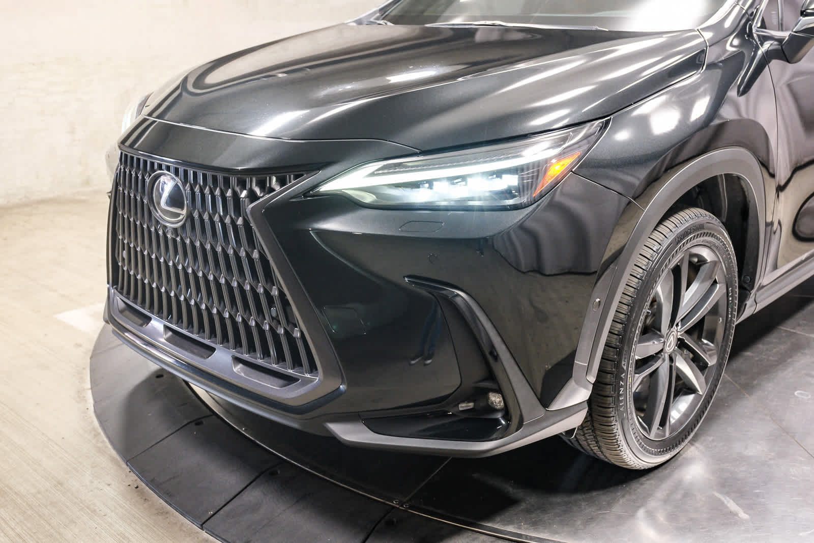 Used 2025 Lexus NX 450h+ AWD w/ Towing Package (2000 Lbs) image 11