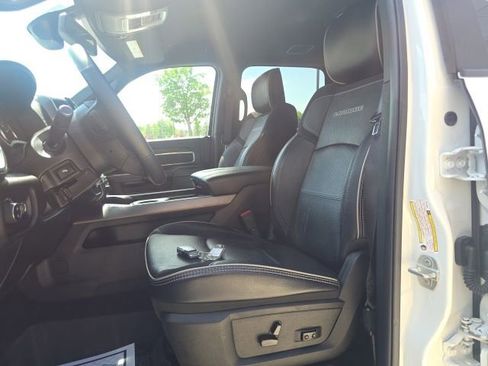 Used 2024 RAM 2500 Laramie w/ Sport Appearance Package AWD/4WD image 9