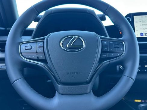 Used 2026 Lexus UX 300h FWD image 23