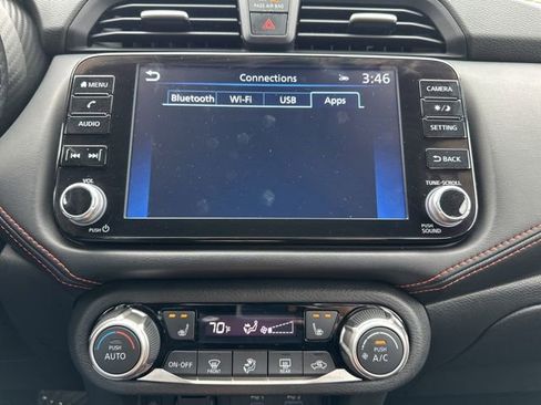 Used 2024 Nissan Versa SR image 37