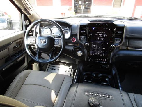 Used 2019 RAM 2500 Limited AWD/4WD image 9