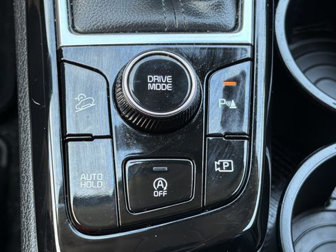 Used 2025 Kia Sportage EX w/ Premium Package FWD image 10