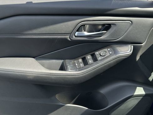 Certified 2026 Nissan Rogue SV w/ SV Premium Package image 28