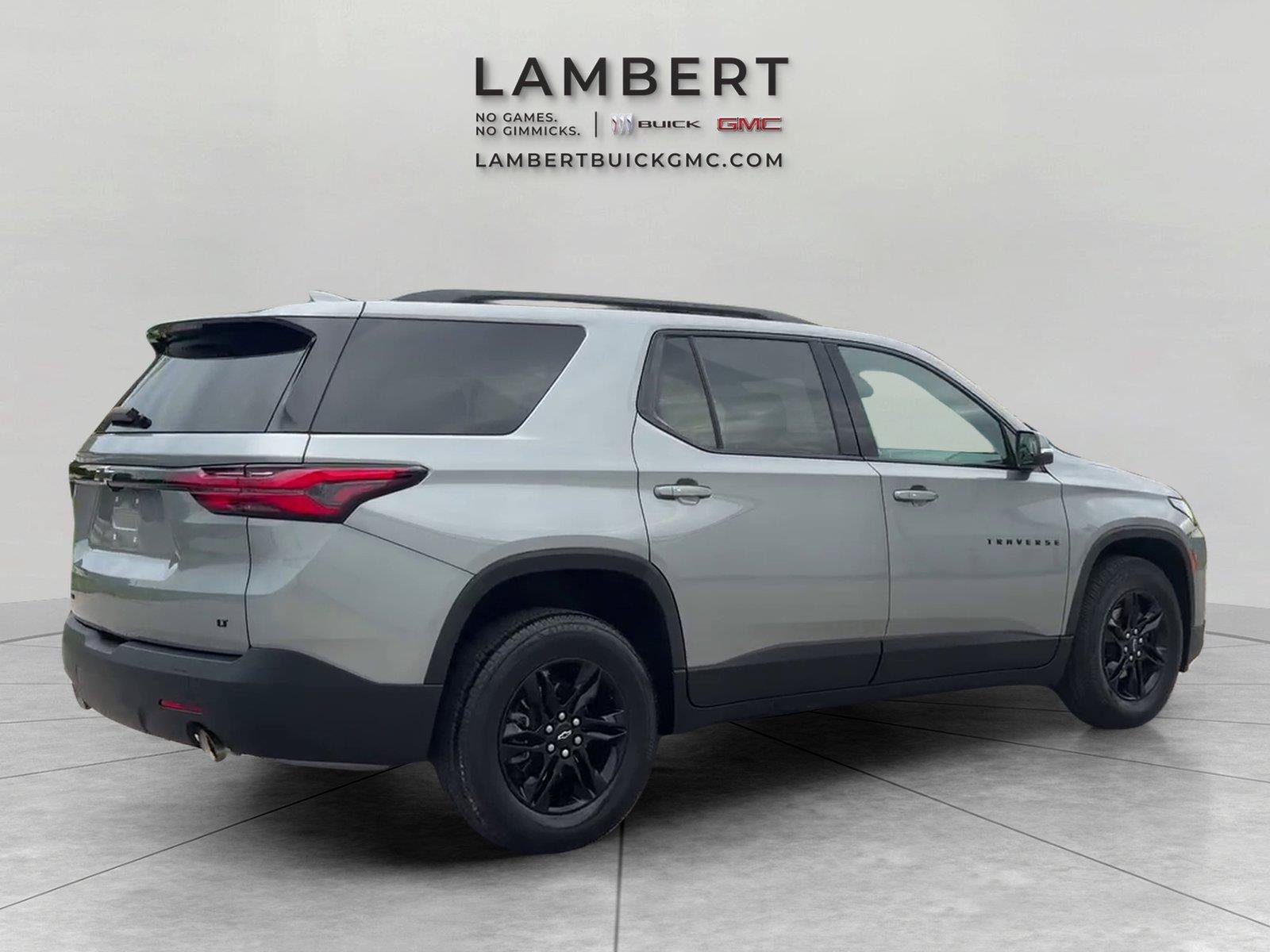 Used 2023 Chevrolet Traverse LT w/ Midnight/Sport Edition AWD/4WD image 5