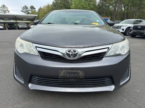 Used 2014 Toyota Camry LE w/ Protection Package image 8