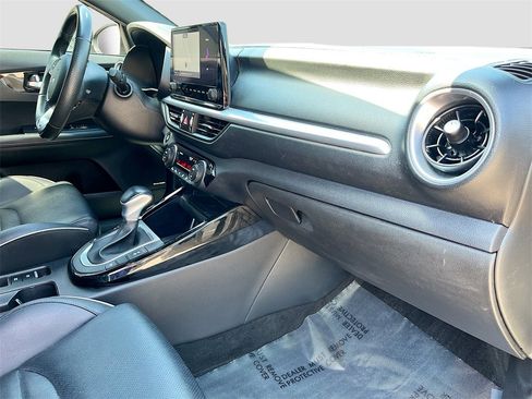 Used 2023 Kia Forte GT-Line w/ GT-Line Premium Package image 29