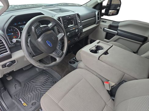 Used 2018 Ford F250 XLT image 9