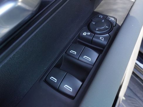 New 2025 GMC Hummer EV 2X w/ LPO, Illumination Package image 15