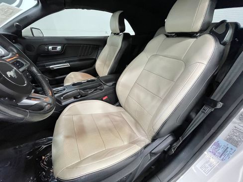 Used 2018 Ford Mustang GT Premium RWD image 13