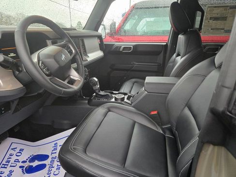 New 2025 Ford Bronco Outer Banks image 7