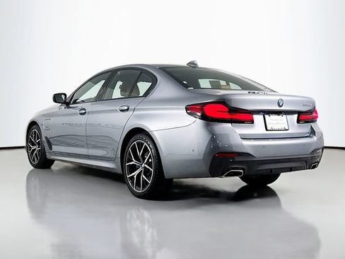 Used 2023 BMW 530e w/ M Sport Package RWD image 5