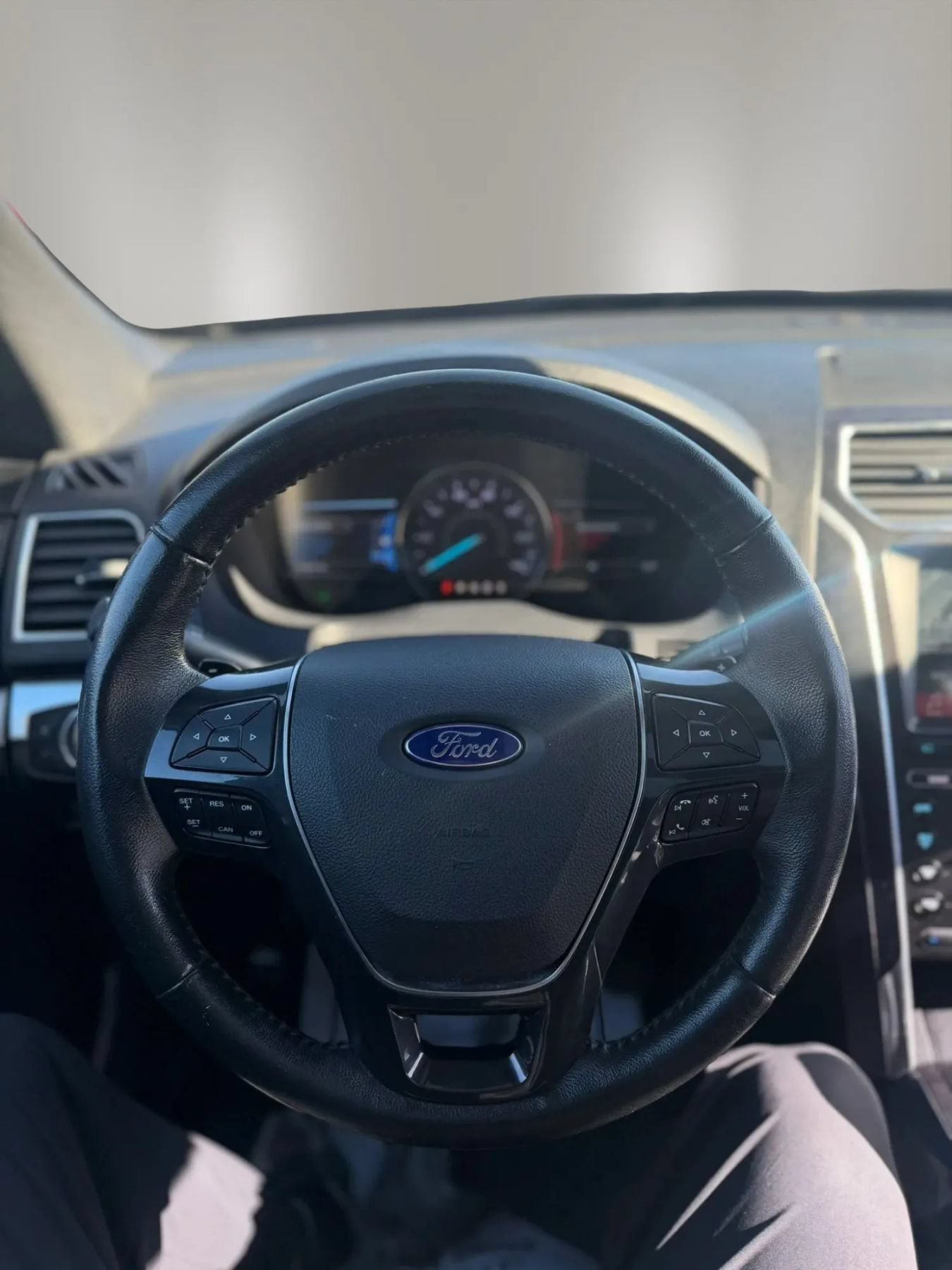 Used 2017 Ford Explorer Limited w/ Equipment Group 301A AWD/4WD image 12