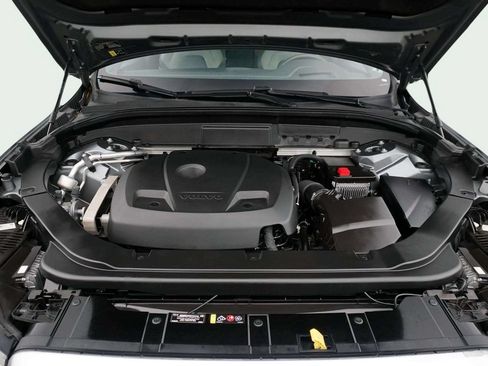 Used 2020 Volvo XC60 T5 R-Design w/ Protection Package Premier AWD/4WD image 13