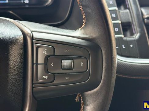Certified 2024 GMC Yukon XL AT4 w/ AT4 Premium Plus Package AWD/4WD image 32
