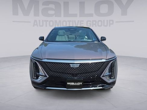 Used 2026 Cadillac Lyriq Premium Luxury w/ LPO, Floor Liner Package AWD/4WD image 8