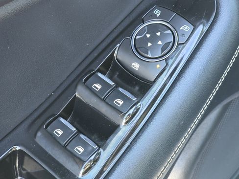 Used 2019 Ford Edge ST w/ Convenience Package image 25