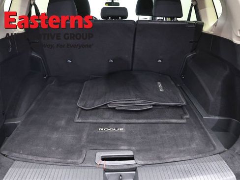 Used 2024 Nissan Rogue SV AWD/4WD image 9